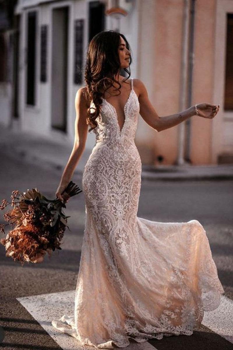 Elegant Mermaid V Neck Lace Champagne Wedding Dresses with Appliques – KOCKU